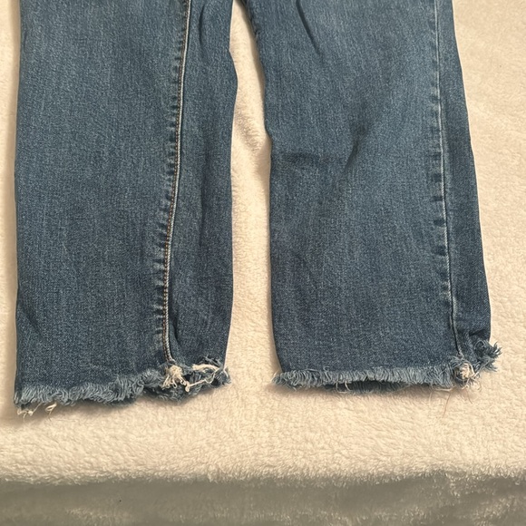 Women’s Old Navy High-Rise OG Straight Jeans, size 16 - Picture 5 of 7